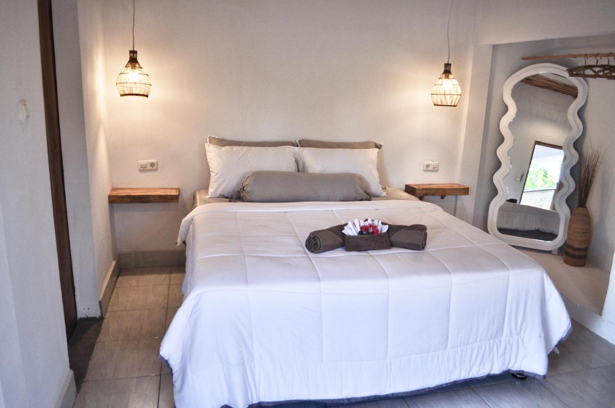 Ripbowl Guest House Selong Belanak Buitenkant foto