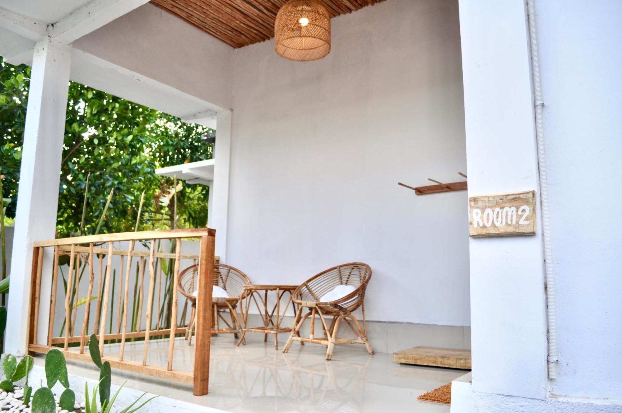 Ripbowl Guest House Selong Belanak Buitenkant foto