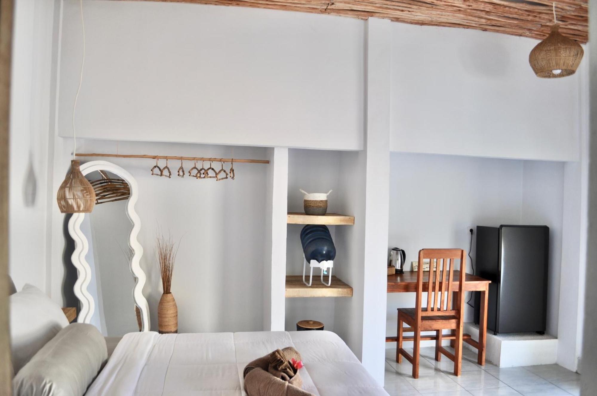 Ripbowl Guest House Selong Belanak Buitenkant foto