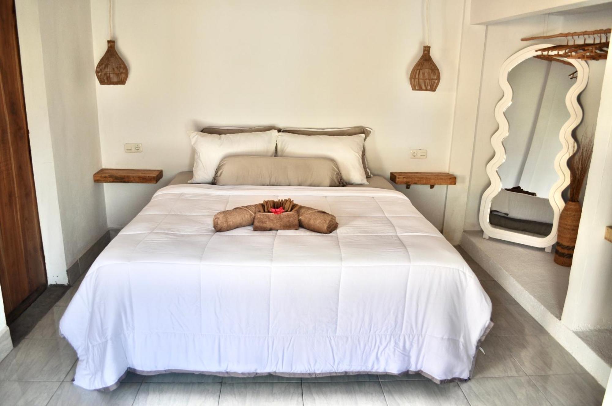 Ripbowl Guest House Selong Belanak Buitenkant foto