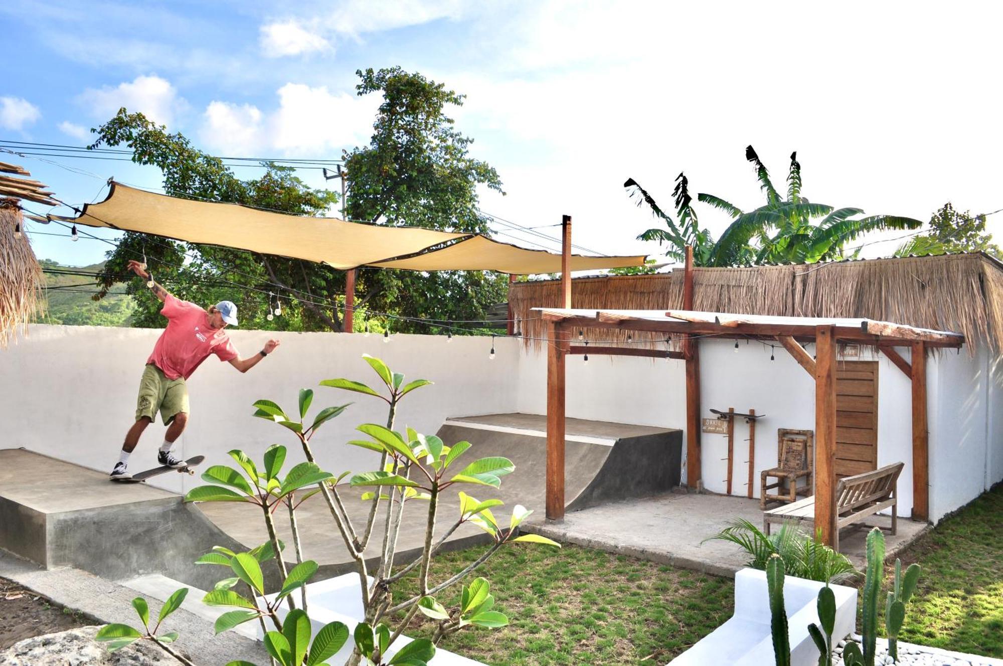 Ripbowl Guest House Selong Belanak Buitenkant foto
