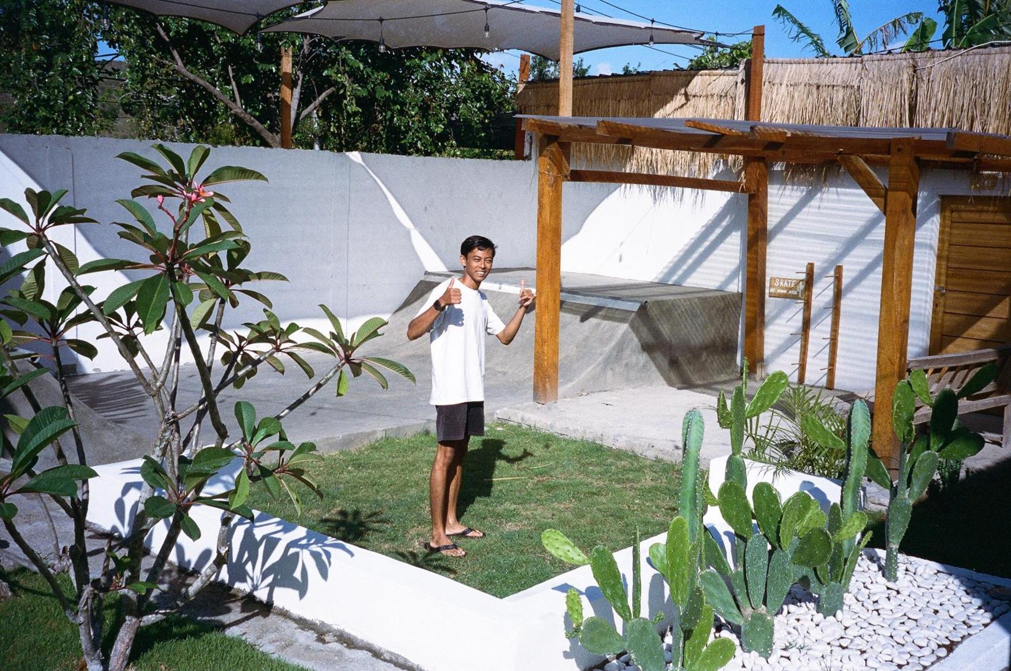 Ripbowl Guest House Selong Belanak Buitenkant foto